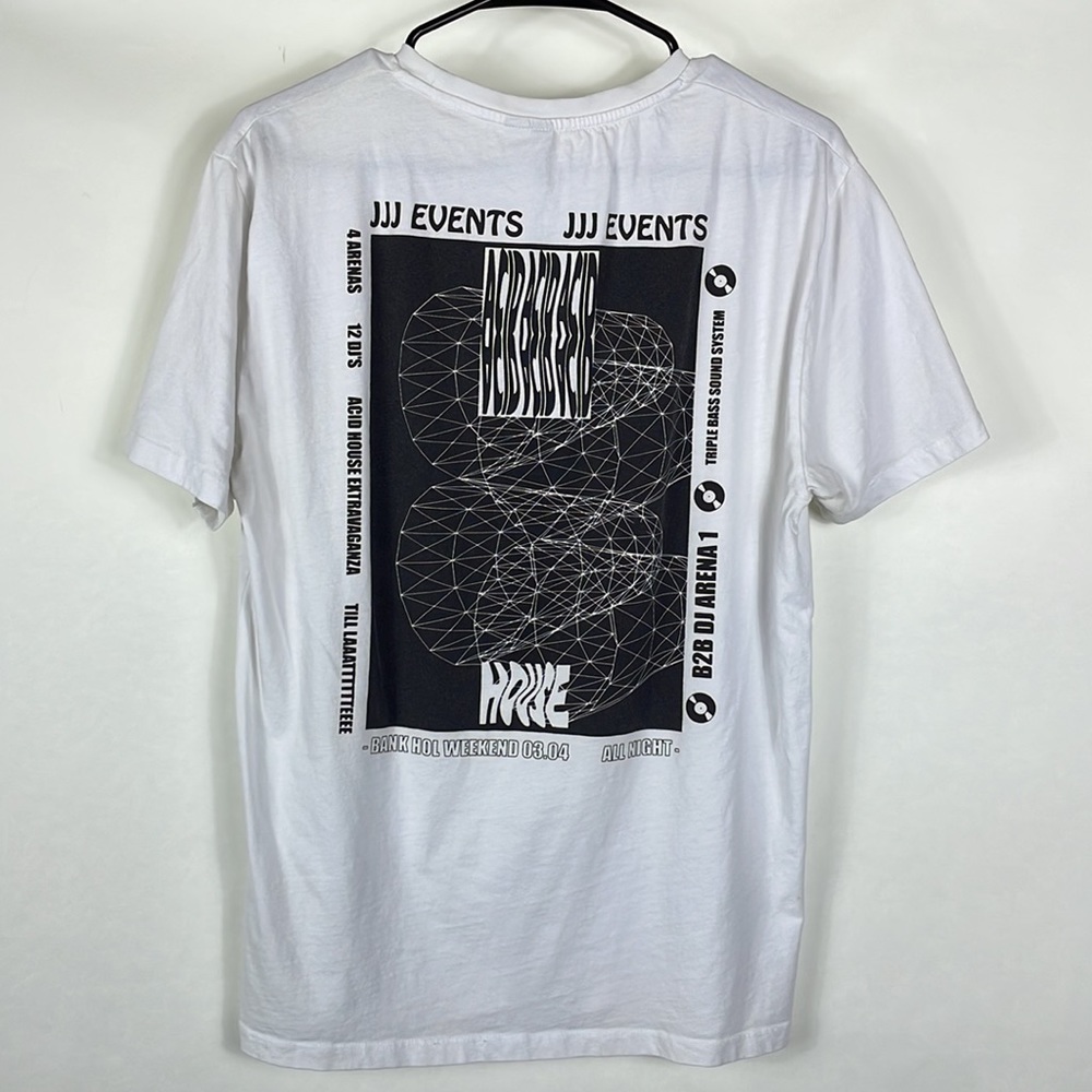 men's NWOT asos medium 100% Cotton short-sleeve tshirt.